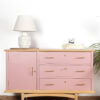 Aparador rosa de estilo retro restaurado Massai